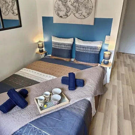 Vue Sur Le Clocher, Au Calme #3 Apartment